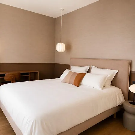 Flore Hotel 3*