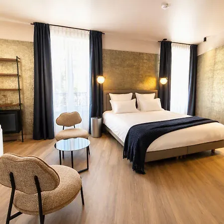 Hotel Flore