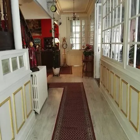 Flore Hotel 3*
